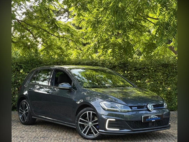 2018 VOLKSWAGEN GOLF BODY HATCHBACK MILEAGE 59,000 YEAR 2018 FUEL TYPE PETROL PHEV GEARBOX AUTOMATIC... photo